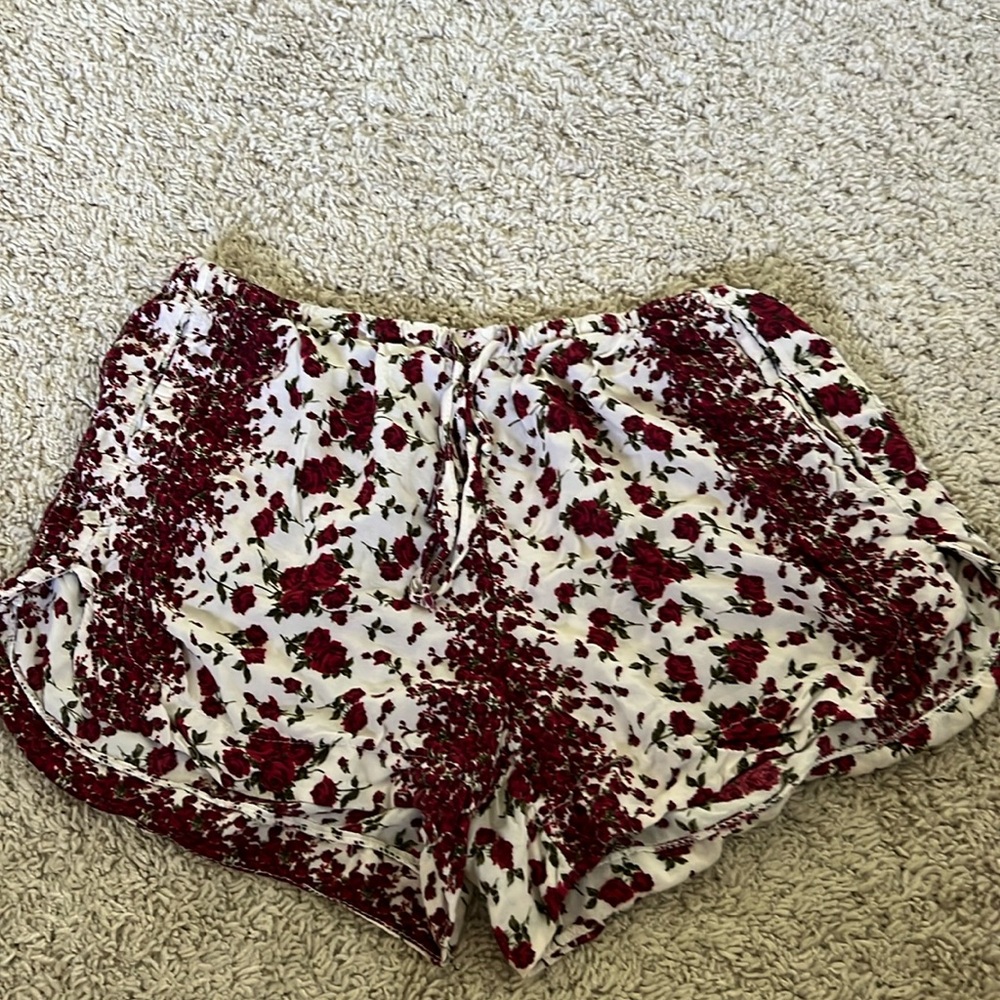 Brandy Melville floral shorts